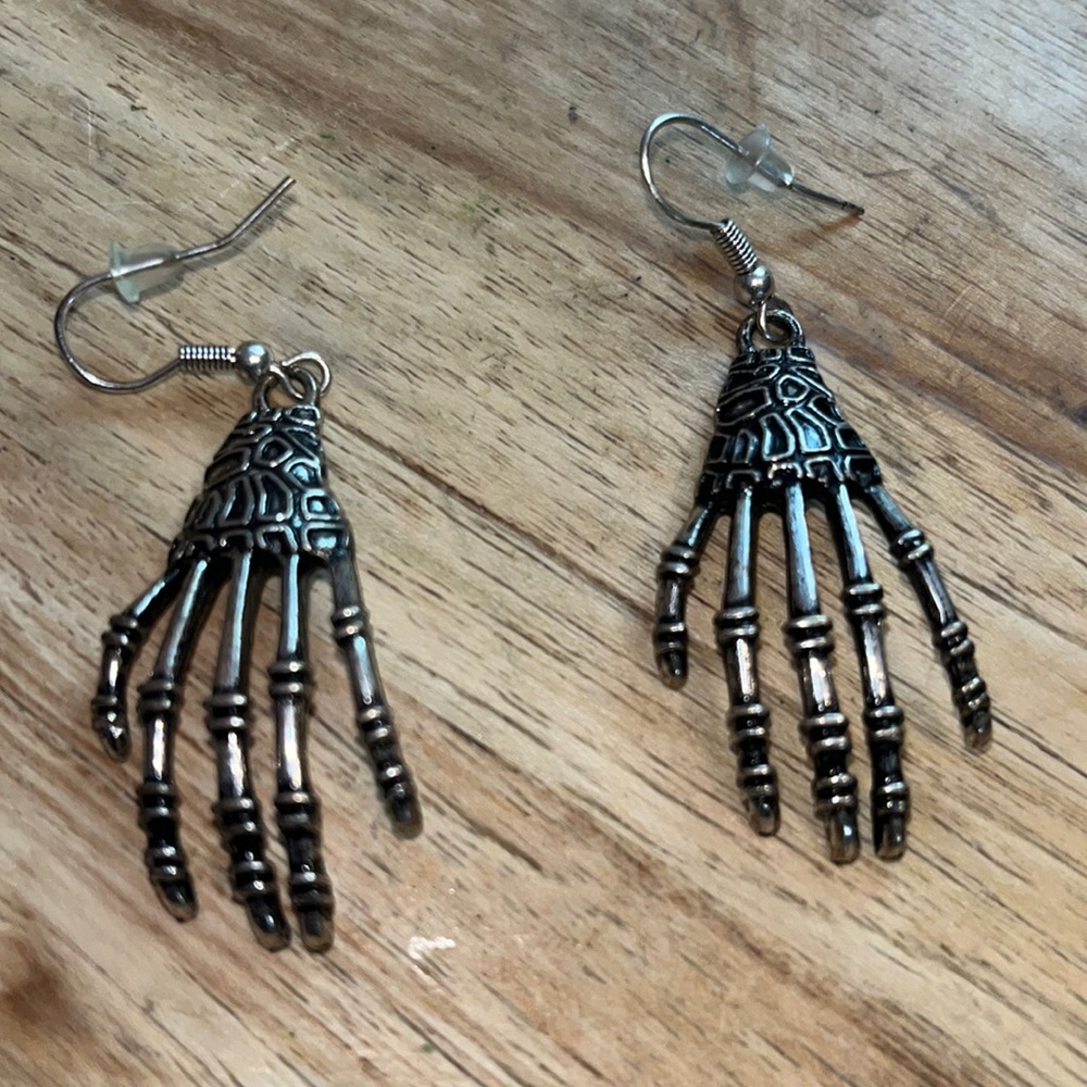 Spooky earrings